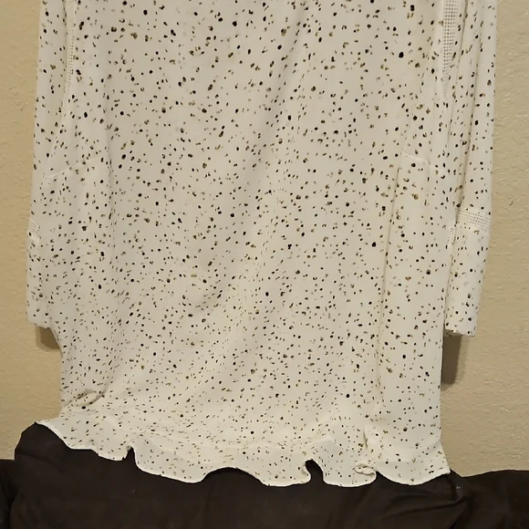 Apt. 9 White and Black Speckled Blouse - Picture 2 of 10